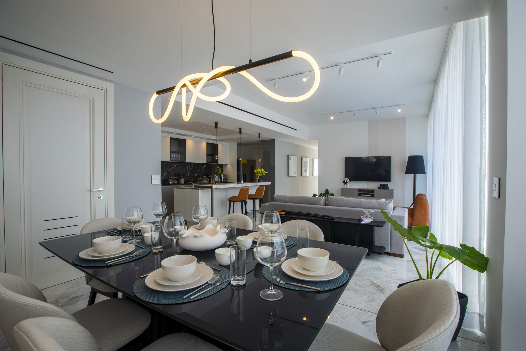 Wanders & Yoo model residence dining room