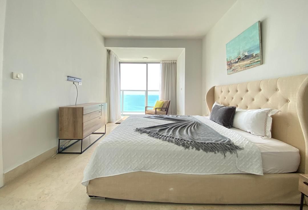 yoo by Starck unit bedroom